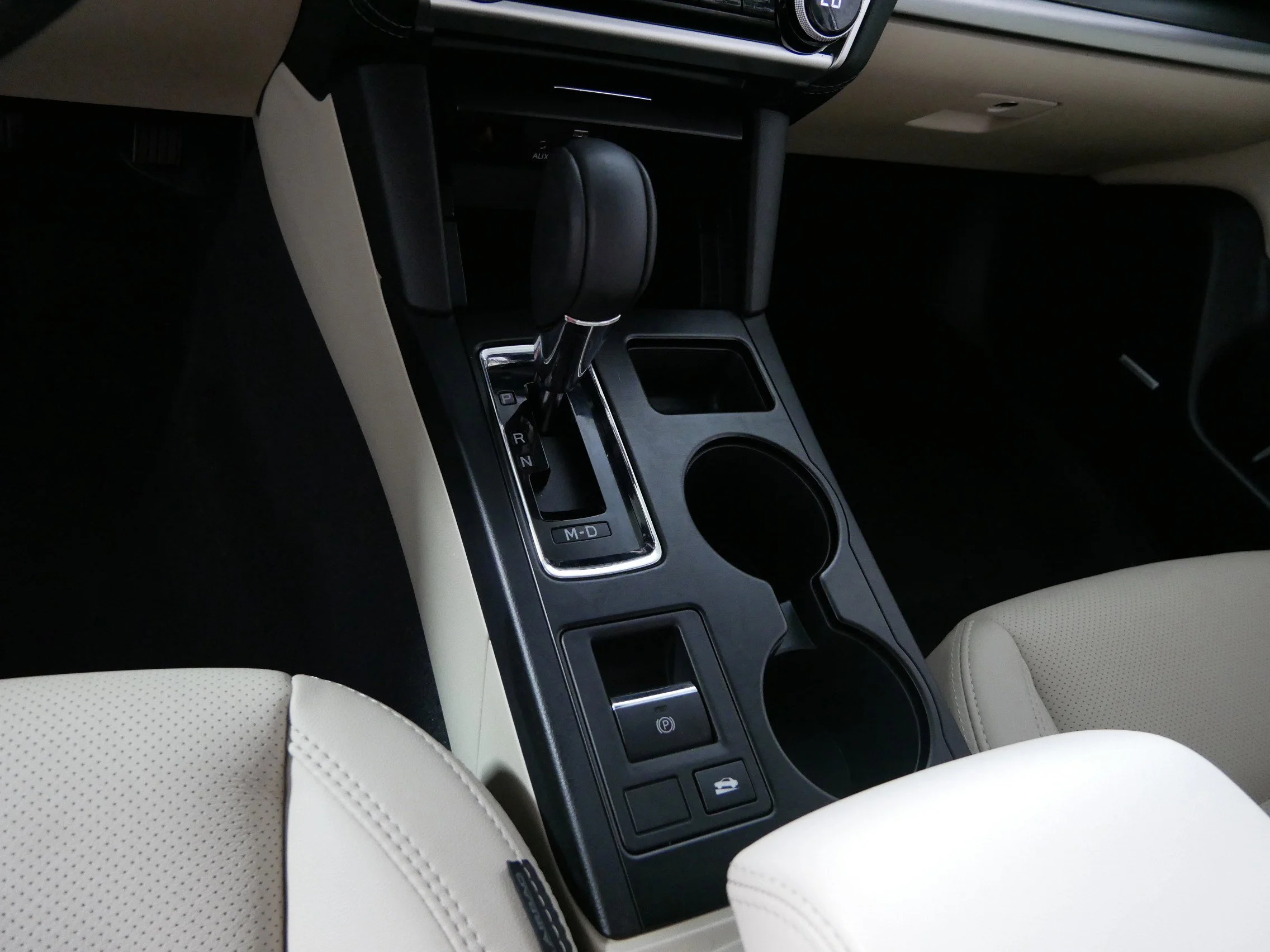 Used 2018 Tungsten Metallic Subaru Limited image 24