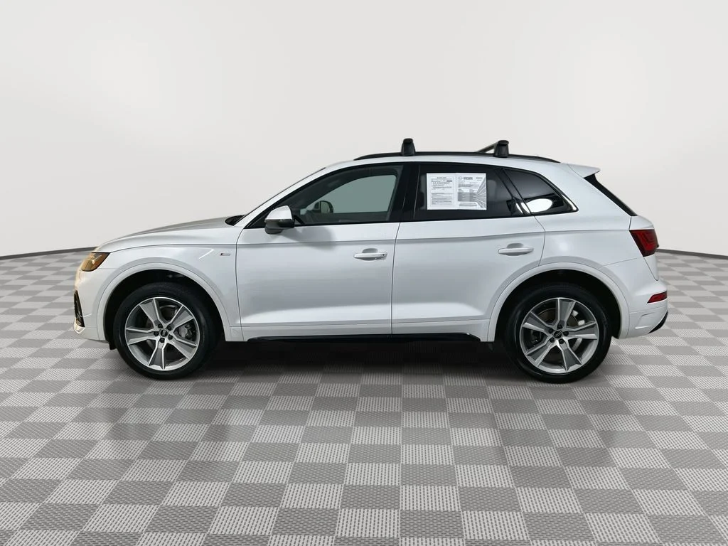 Used 2025 White Audi 45 S line Premium image 4