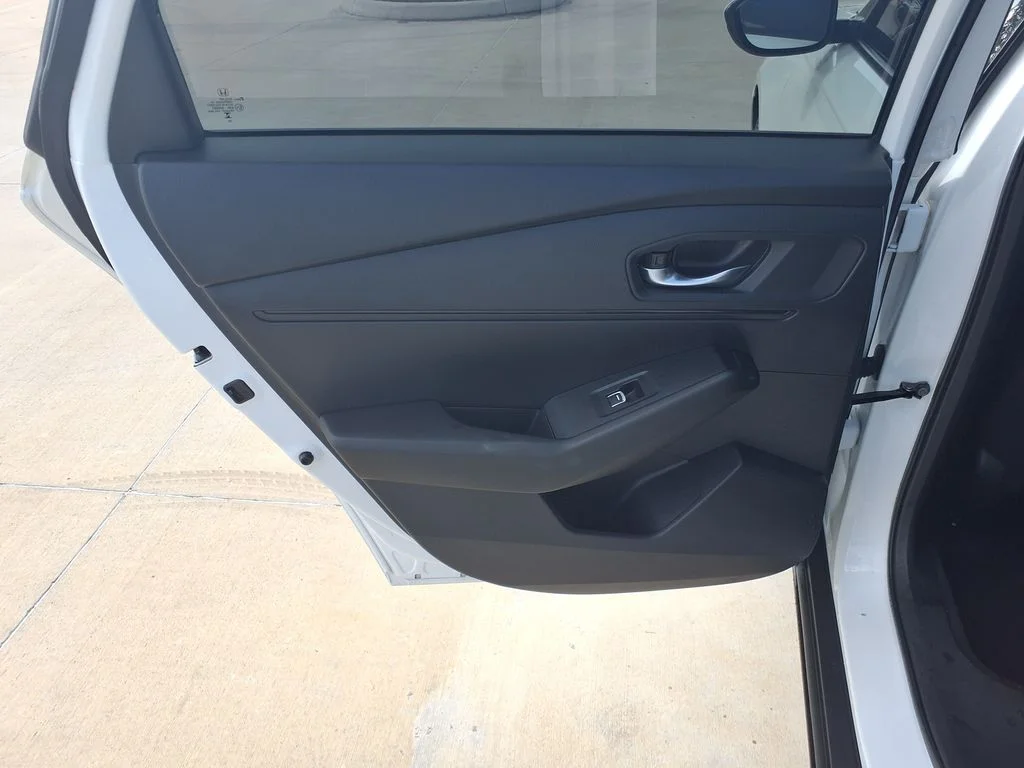 Used 2023 White Honda EX image 15