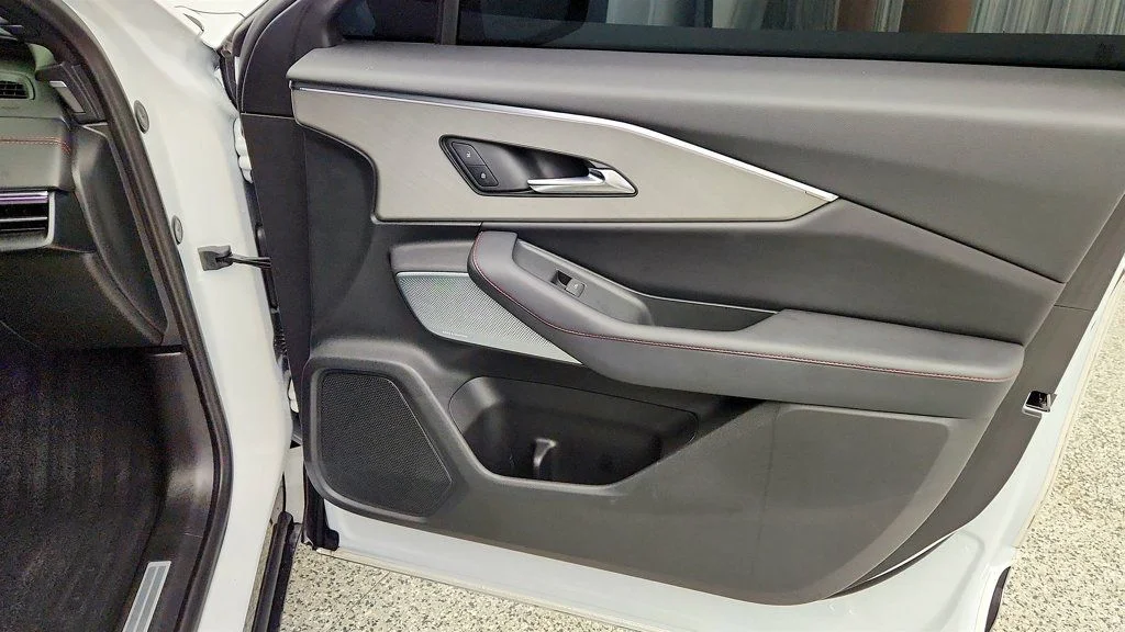 Used 2024 Snowfall Pearl Acura RWD w/A-Spec Package image 23