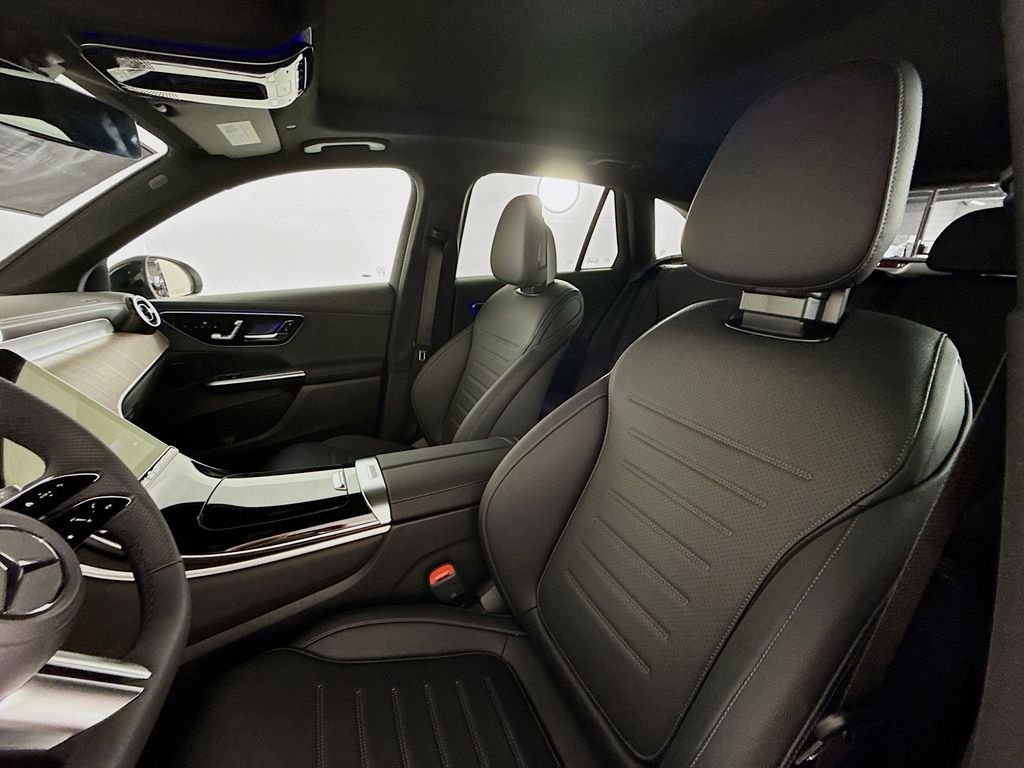 Used 2026 Silver Mercedes-Benz GLC 300 image 5