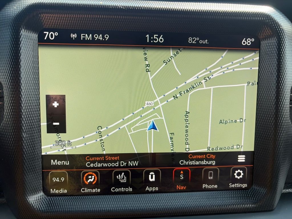Used 2020 Crystal Metallic Jeep Overland image 20