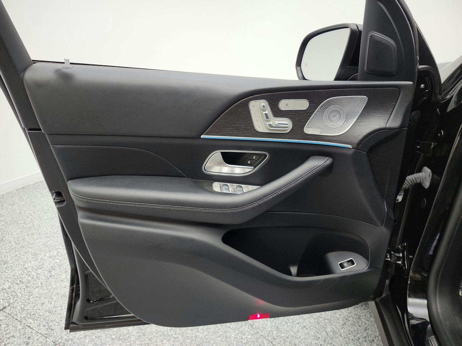 Used 2022 Black Mercedes-Benz GLE 350 SUV image 14