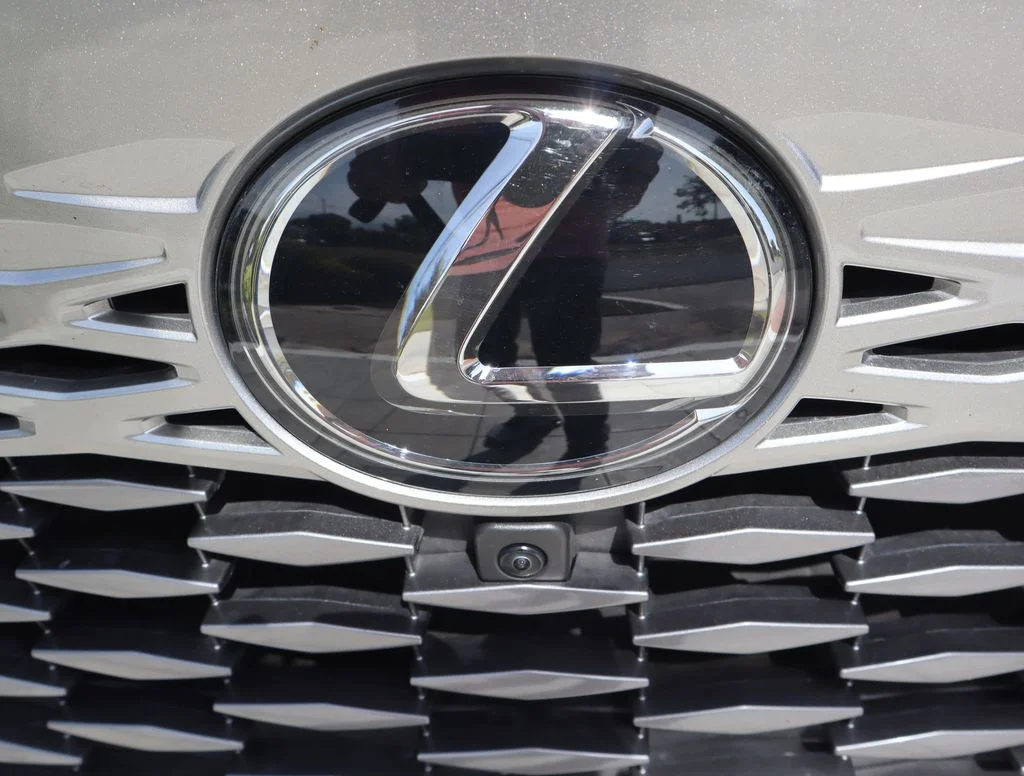 Used 2024 White Lexus 450h+ Luxury image 12