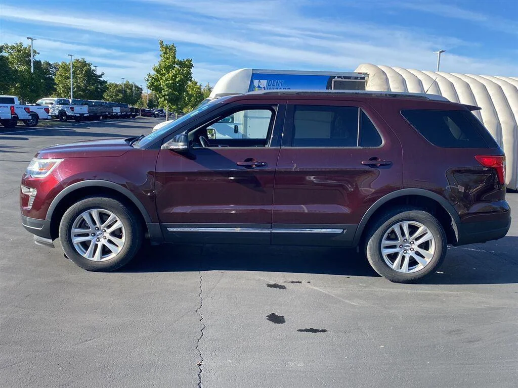 Used 2018 Burgundy Velvet Metallic Tinted Clearcoat Ford XLT image 8
