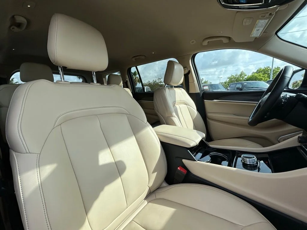Certified Used 2022 White Jeep Limited image 32
