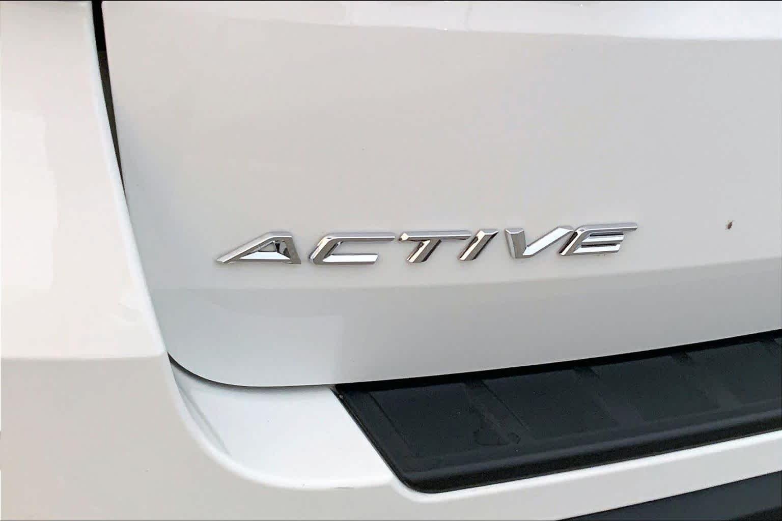 Used 2025 Star White Metallic Tri-Coat Ford Active image 30