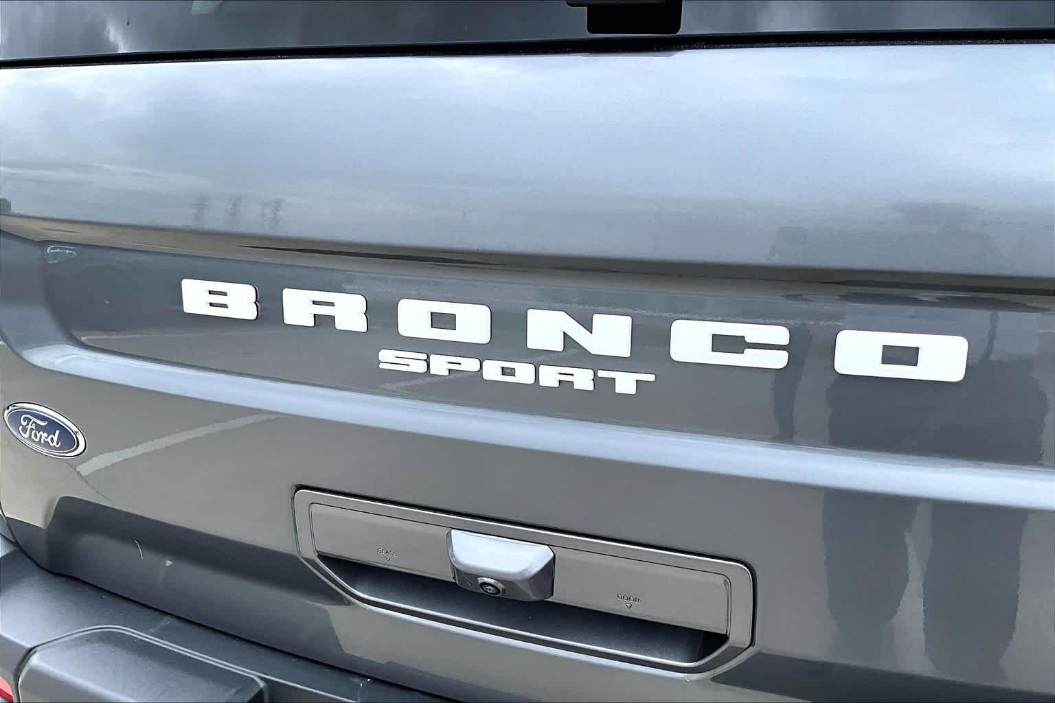 Used 2025 Carbonized Gray Metallic Ford Badlands image 30