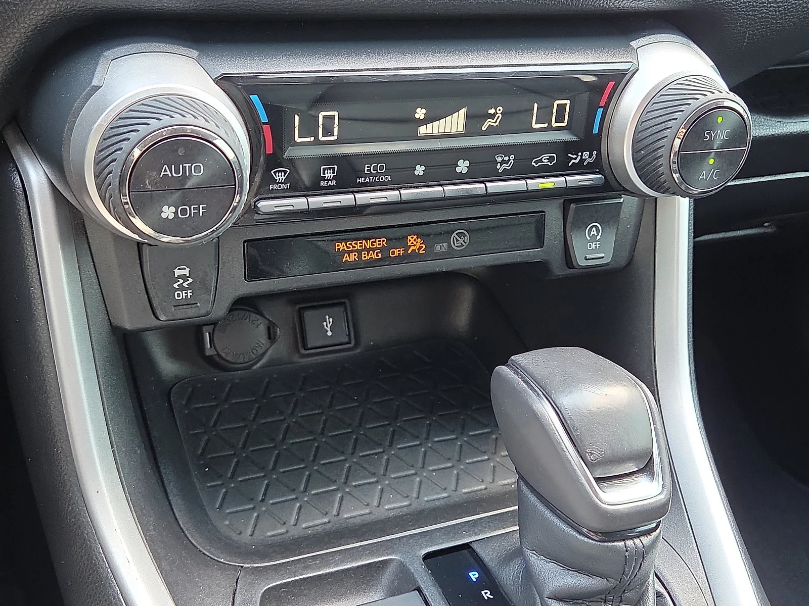 Used 2022 Magnetic Gray Metallic Toyota XLE Premium image 18