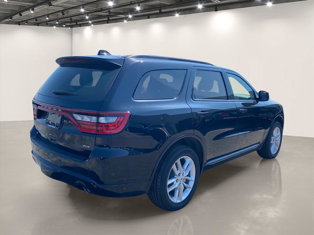 New 2026 Diamond Black Clear-Coat Exterior Paint Dodge GT Plus image 4