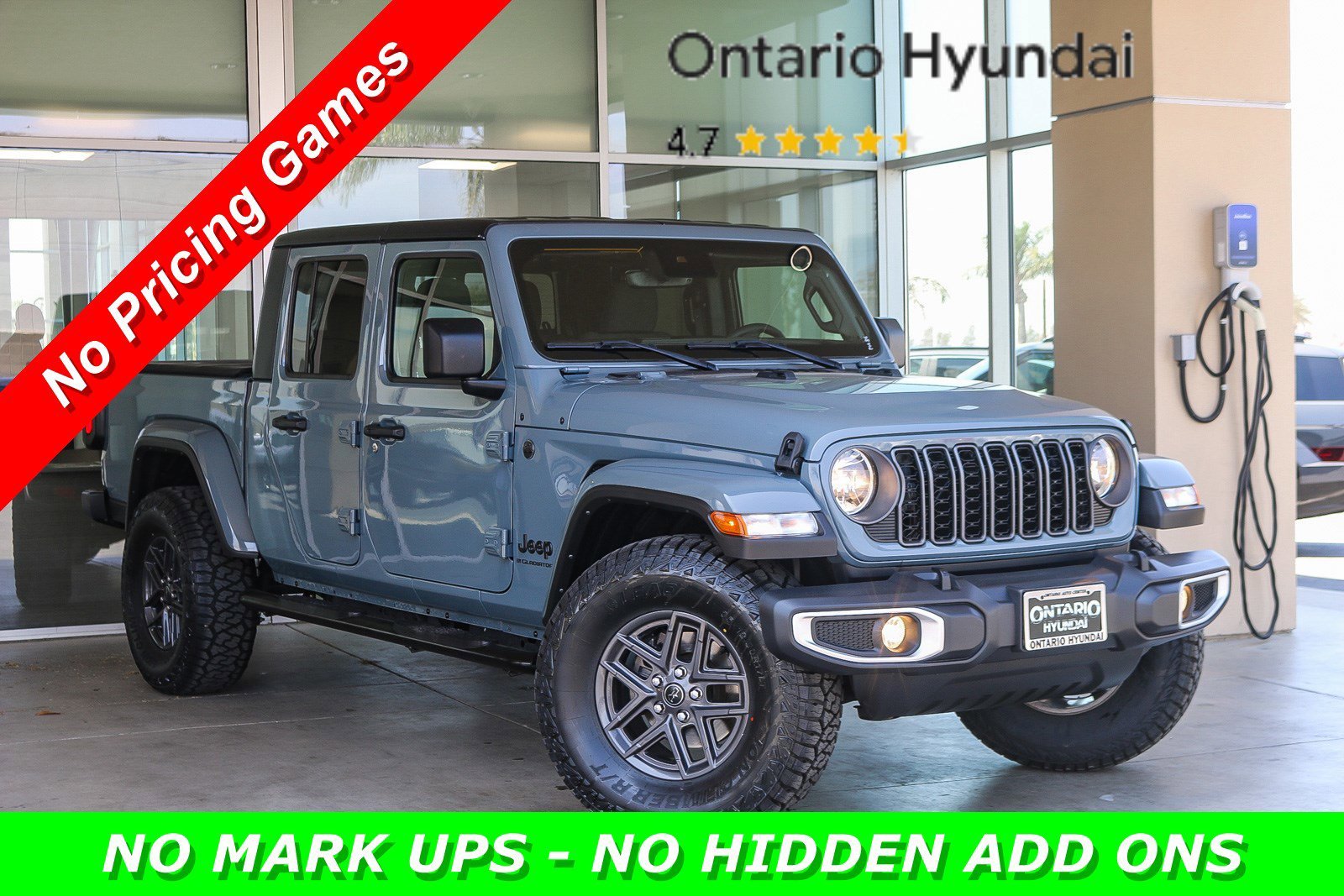 2024 Jeep Gladiator Sport S's photo