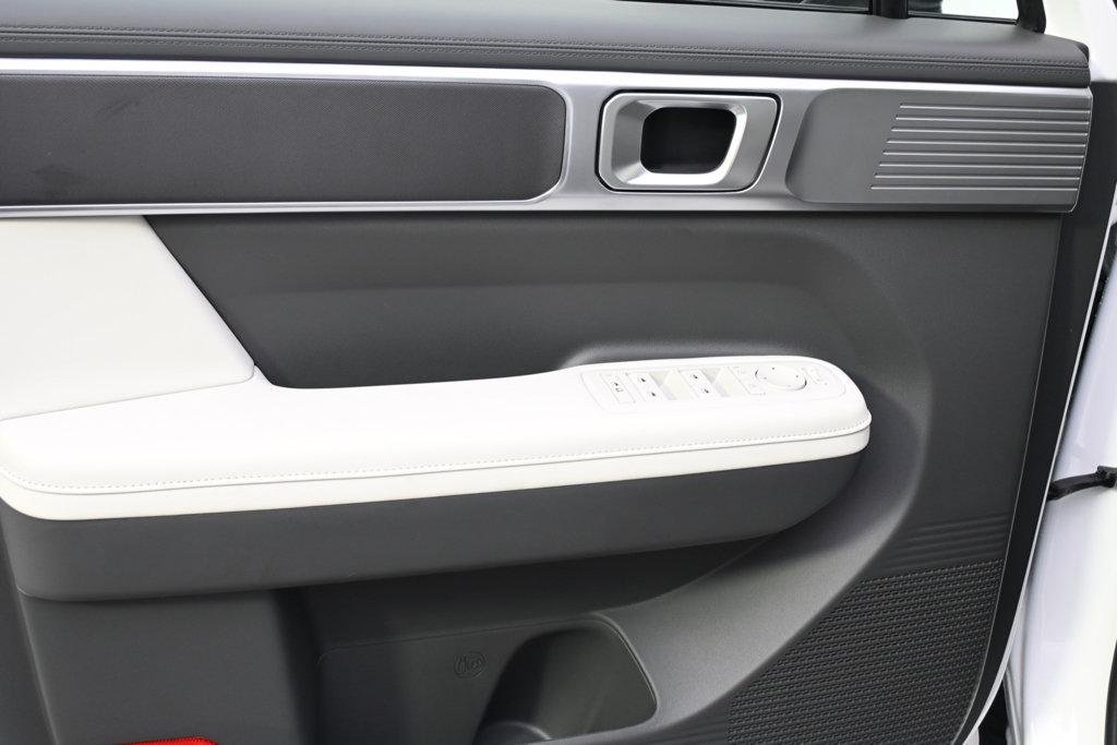 New 2027 White Hyundai SEL image 23