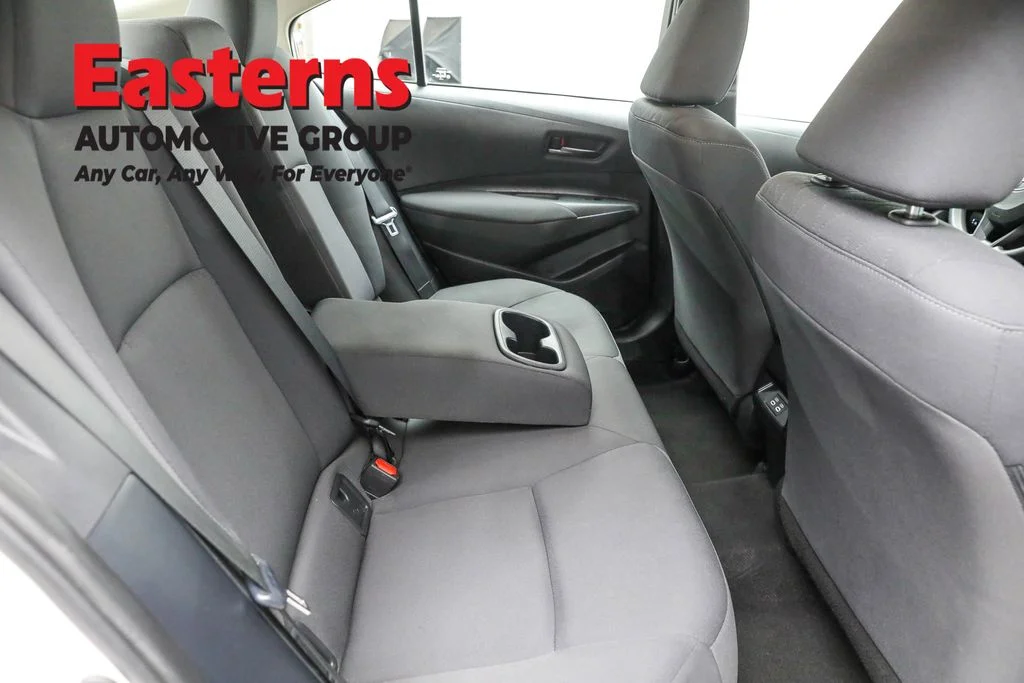 Used 2023 White Toyota LE image 21