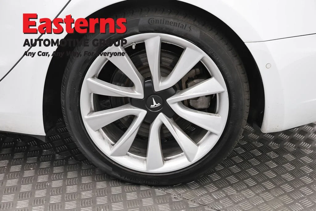 Used 2018 White Tesla Long Range image 27