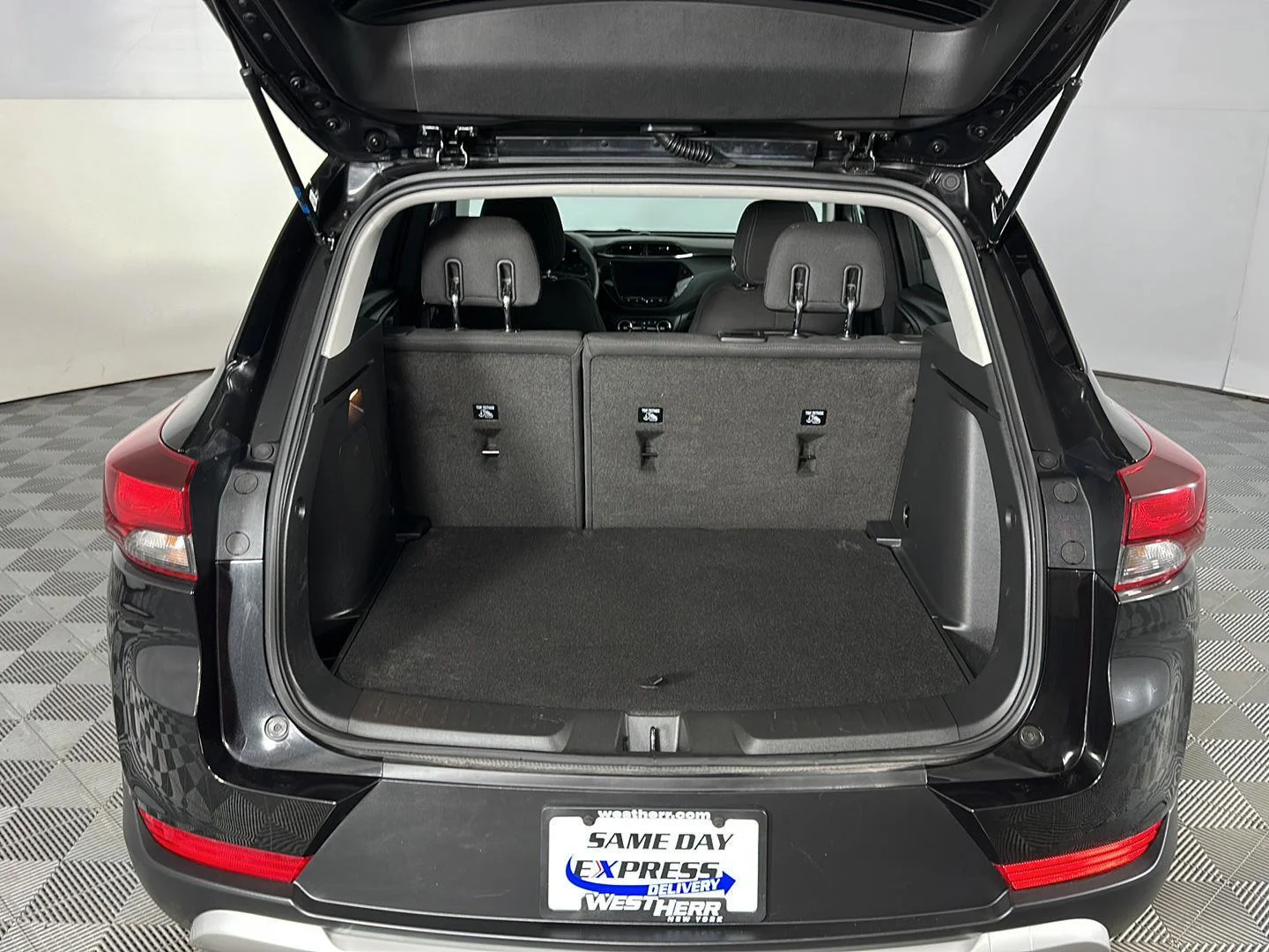Used 2023 Mosaic Black Metallic Chevrolet LT image 23