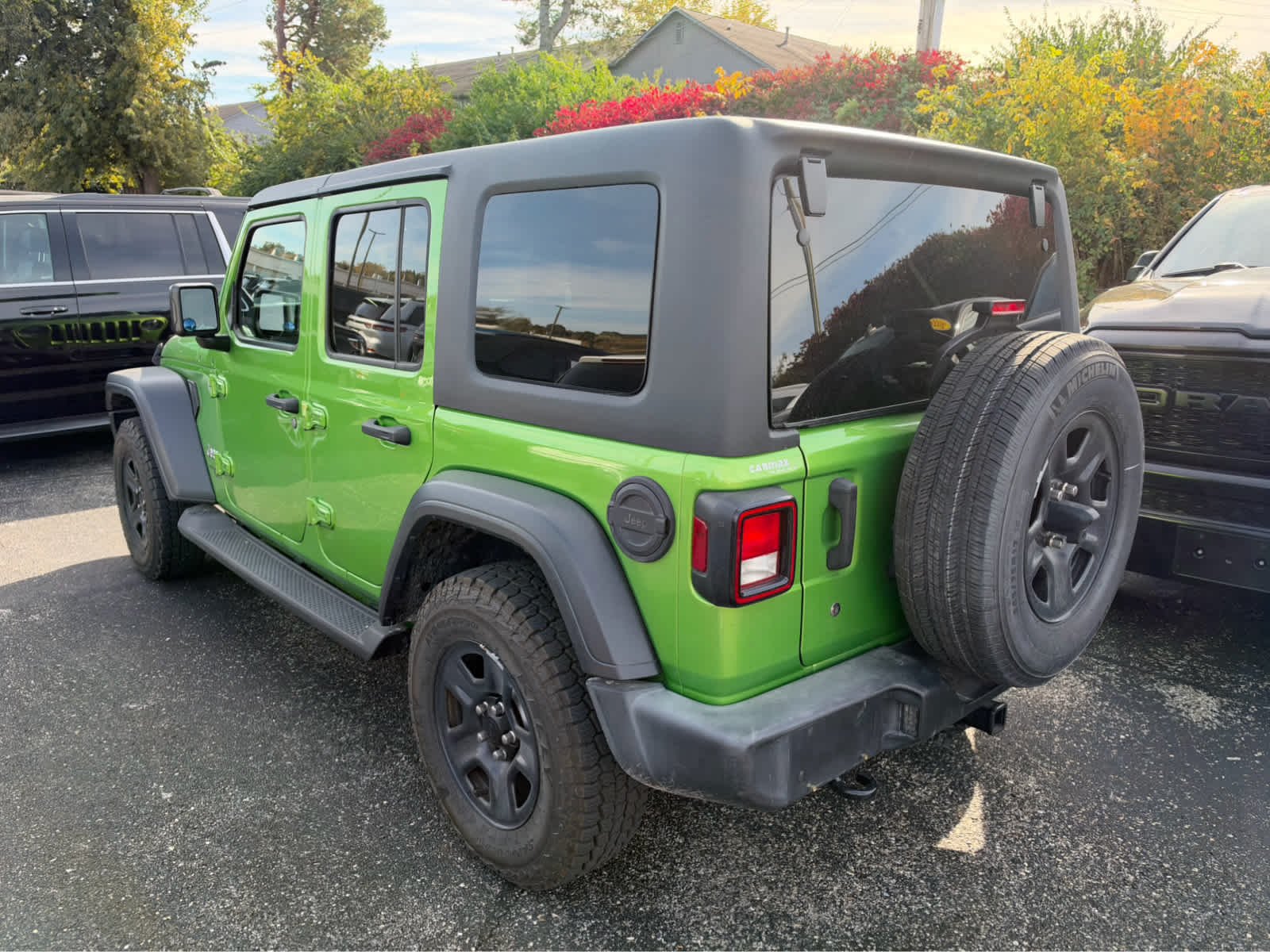 Used 2019 Mojito! Clearcoat Jeep Sport image 5