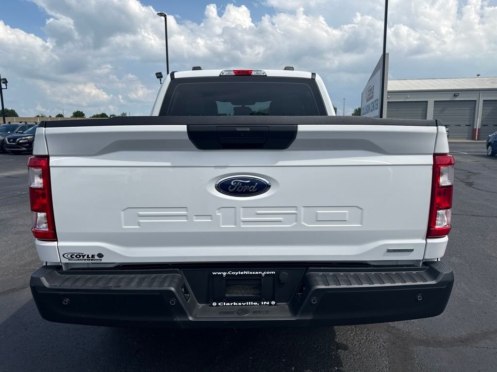 Used 2022 White Ford XL image 4