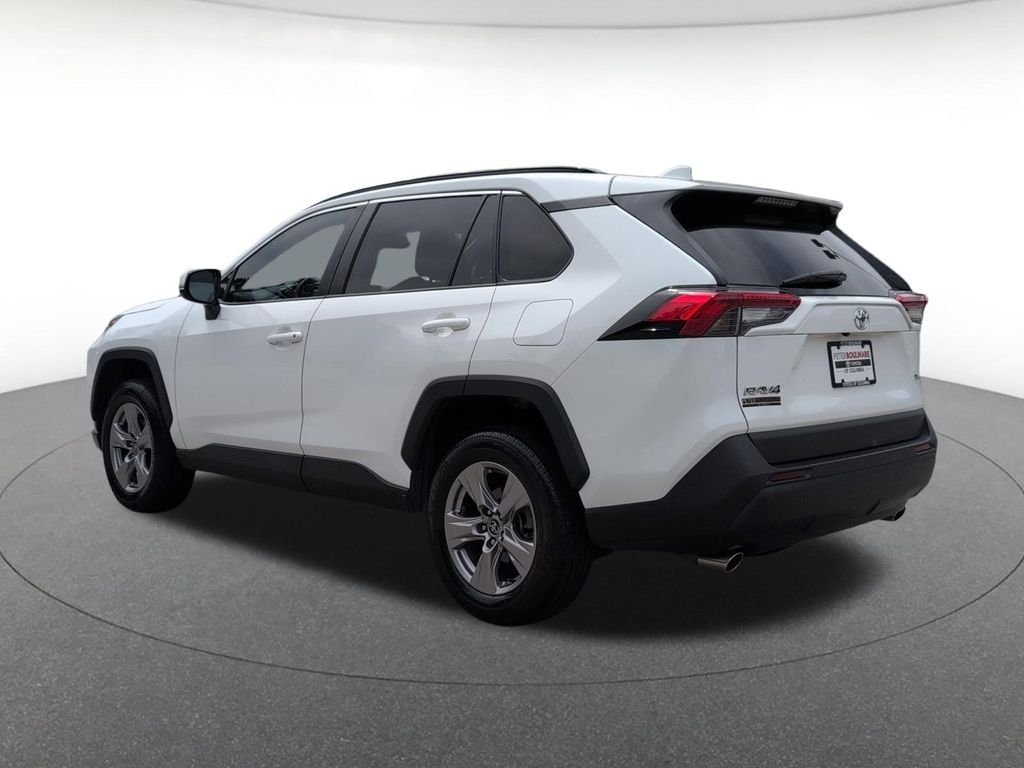 Used 2023 White Toyota XLE image 3