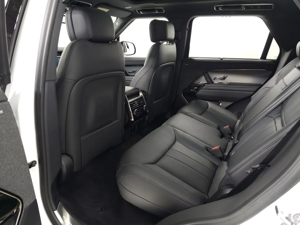 Certified Used 2025 White Land Rover Dynamic SE image 39