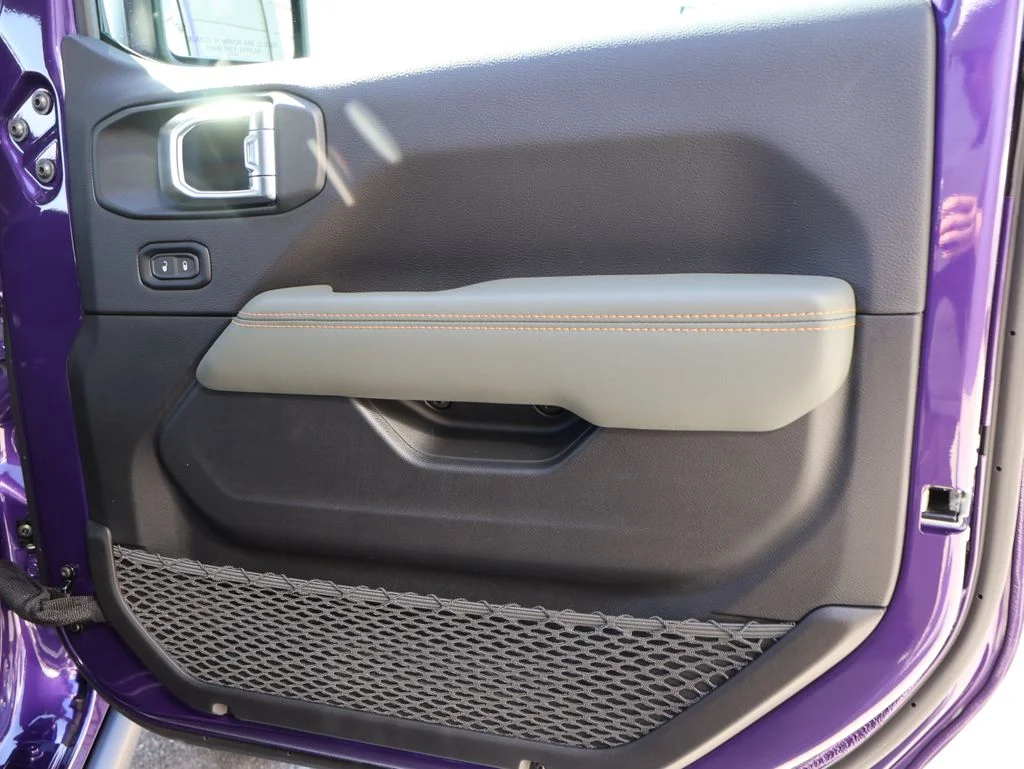 New 2026 Reign Exterior Paint Jeep Mojave image 8