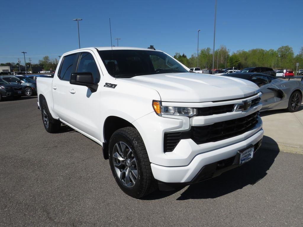 Used 2023 Summit White Chevrolet RST image 2
