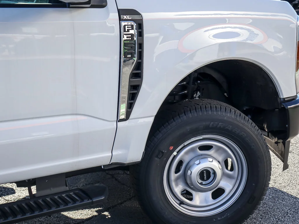 New 2026 Oxford White Ford XL image 11