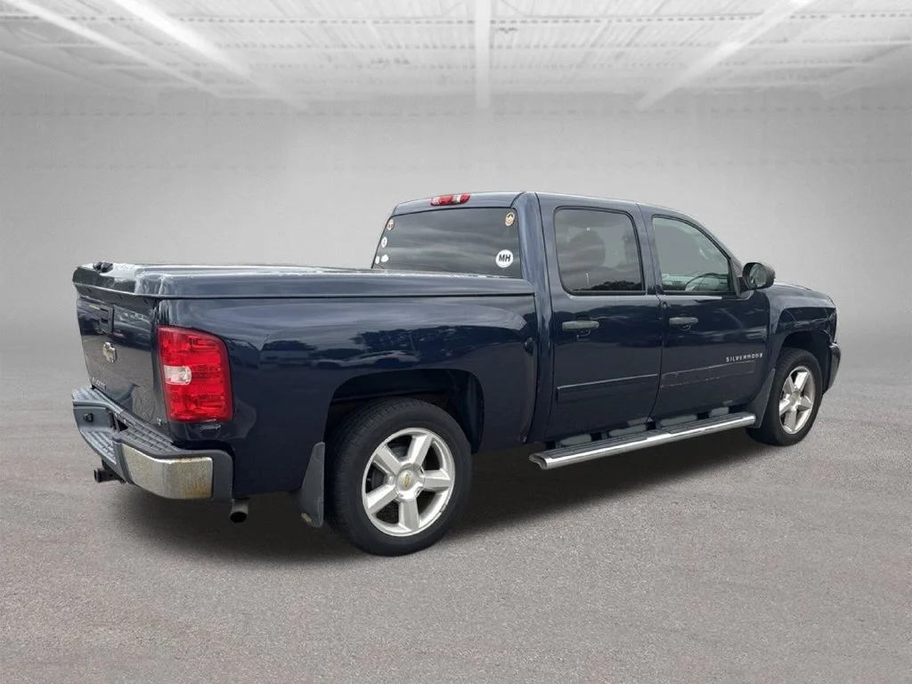 Used 2009 Blue Chevrolet LT image 4