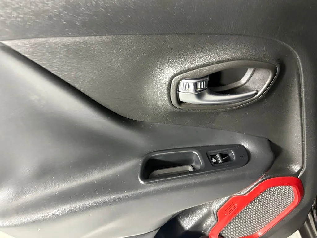 Used 2016 Black Jeep Trailhawk image 34