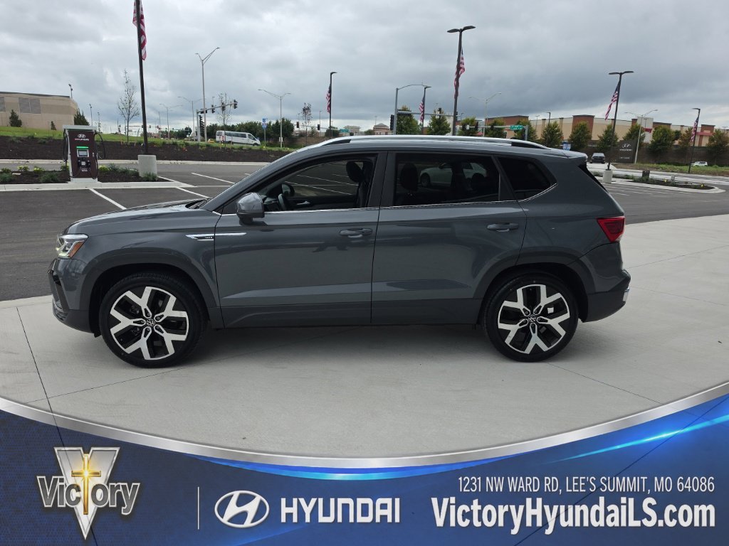 Used 2023 Volkswagen Taos SEL with VIN 3VV2X7B25PM321732 for sale in Kansas City