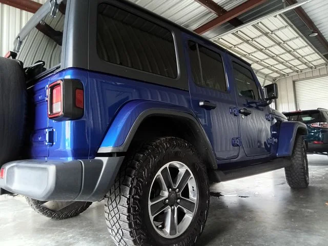 Used 2020 Blue Jeep Unlimited Sahara image 14