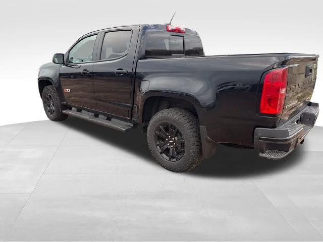 Used 2022 BLACK Chevrolet 4WD Z71 image 3