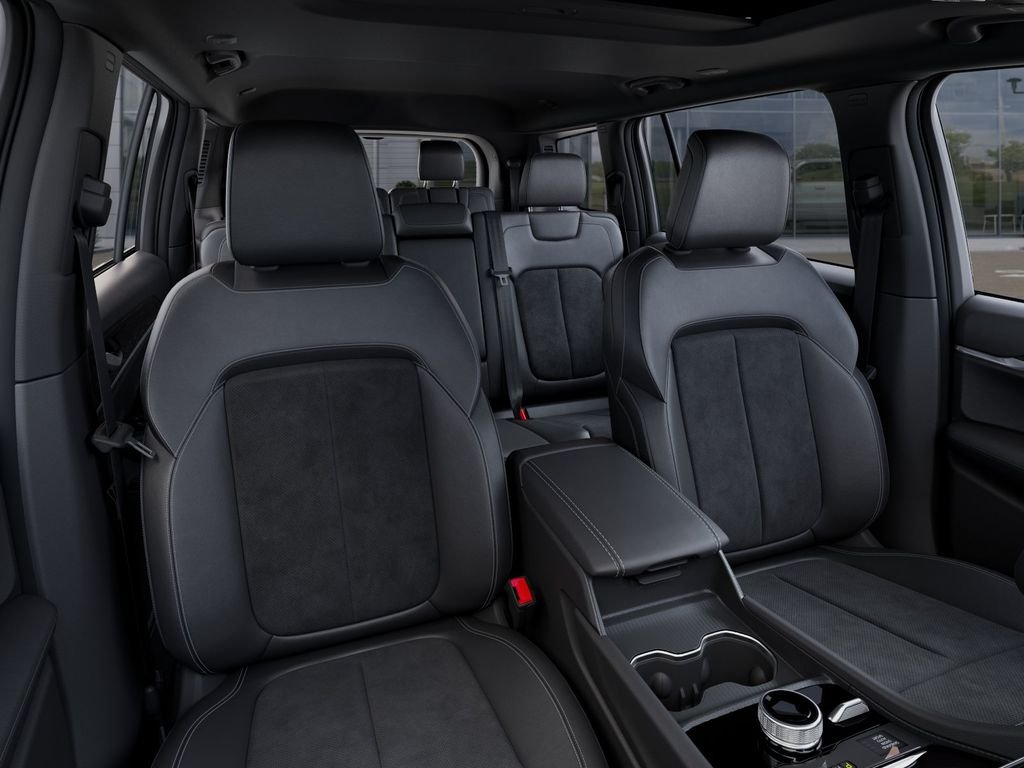 New 2026 Diamond Black Jeep Altitude image 16