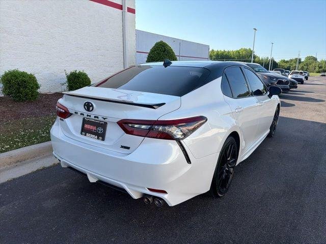 Certified Used 2021 MID BLK/WIND CHILL Toyota  image 9