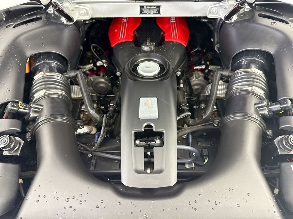 Used 2018 Argento Nurburgring Ferrari  image 32