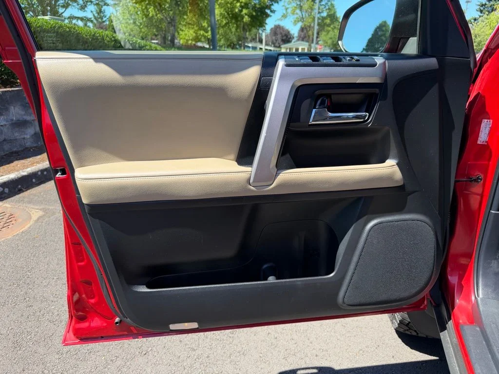 2022 Toyota 4Runner SR5 - Photo 12