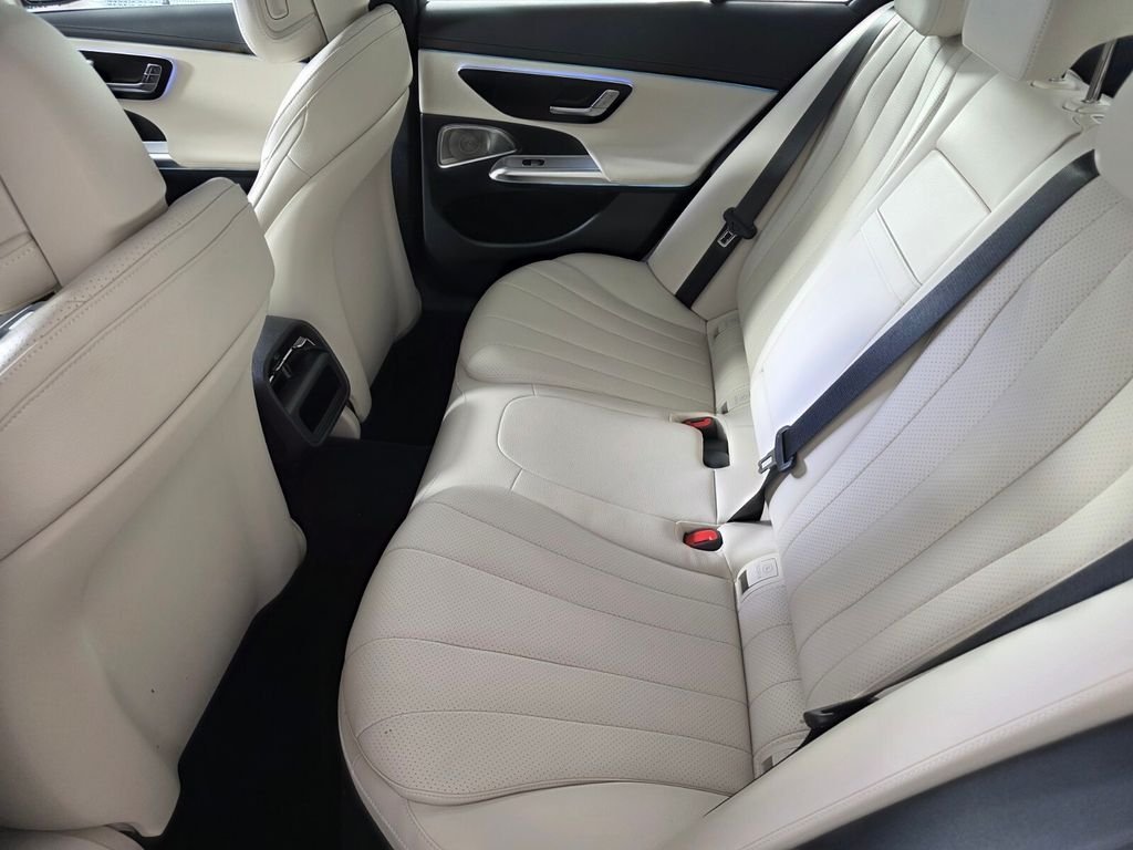 New 2027 Graphite Grey Metallic Mercedes-Benz E 350 image 11