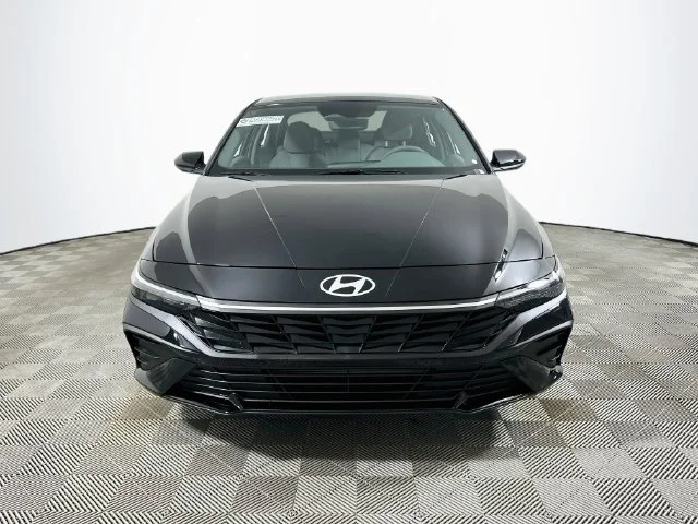 New 2026 Black Hyundai SE image 8