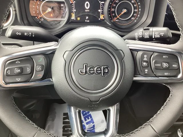 New 2026 Bright White Clearcoat Jeep 4-DOOR SAHARA image 13