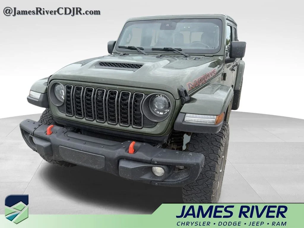 Used 2024 Green Jeep Mojave image 9