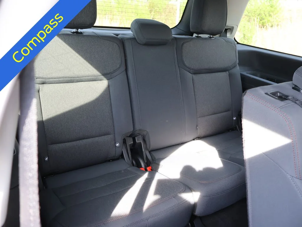 Certified Used 2025 Oxford White Ford Active image 14