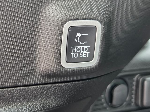 New 2026 Baltic Gray Metallic Clear-Coat Exterior Paint Jeep Altitude image 29