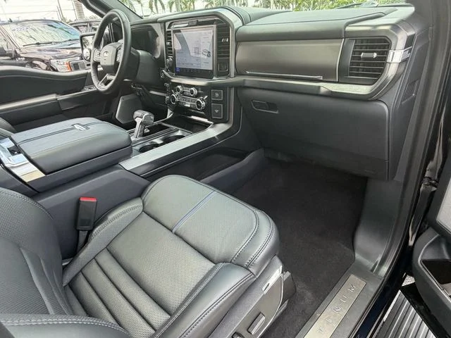 2025 Ford F-150 Platinum - Photo 14