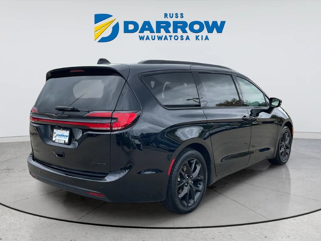 Used 2026 Black Chrysler Limited image 6
