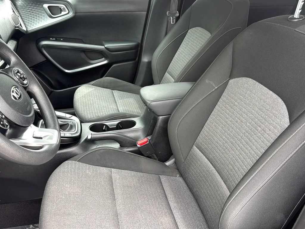 Used 2021 Black Kia S image 16