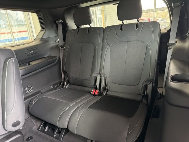 New 2026 Velvet Red Pearl-Coat Exterior Paint Jeep Laredo image 14