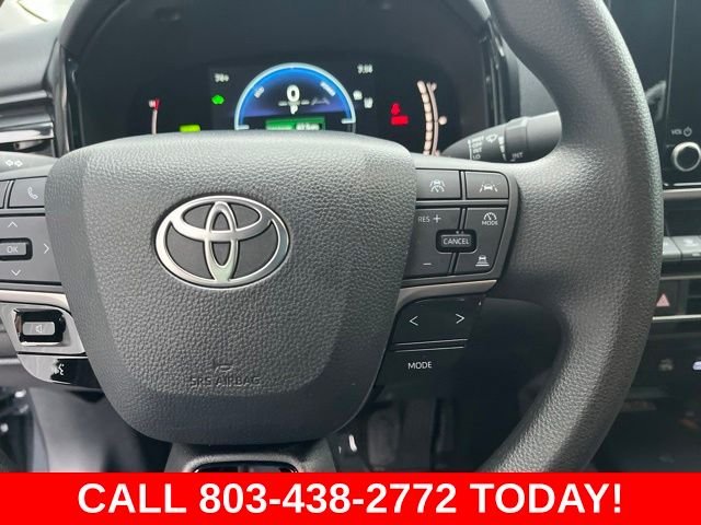 Used 2025  Toyota LE image 17