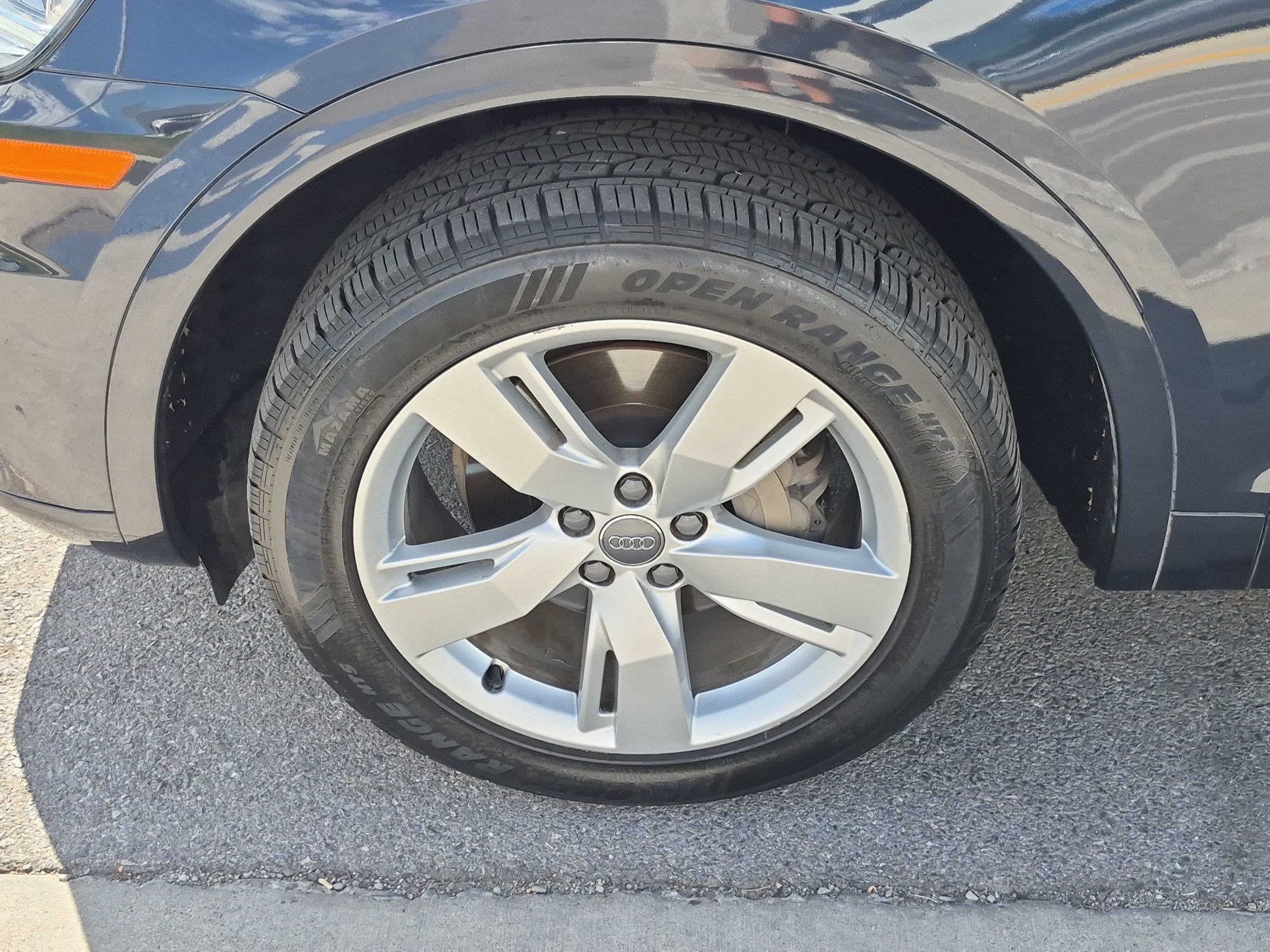 Used 2018 Moonlight Blue Audi Premium Plus image 10