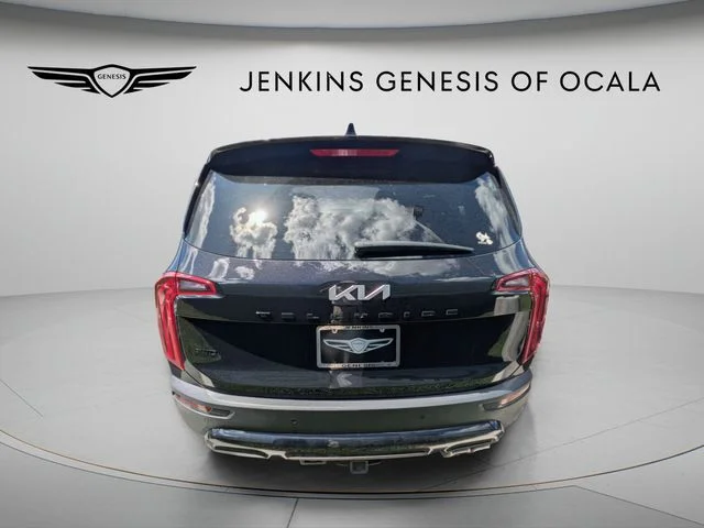 Used 2022 Black Kia EX image 3