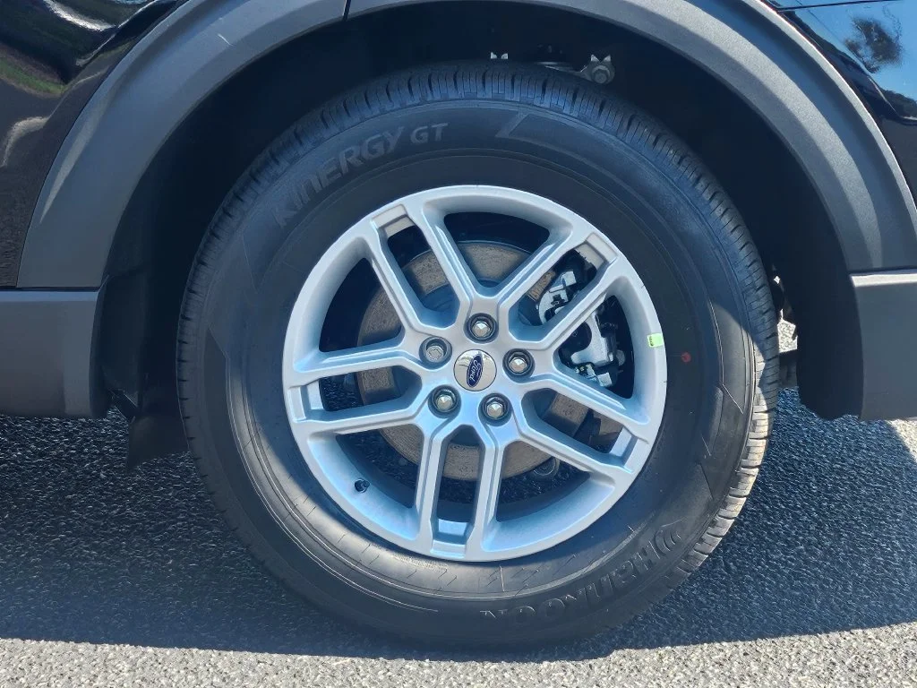 New 2027 Agate Black Metallic Ford Active image 17