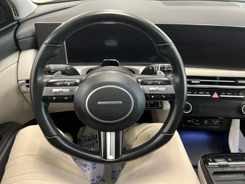 Used 2025 Gray Hyundai SEL Convenience image 20